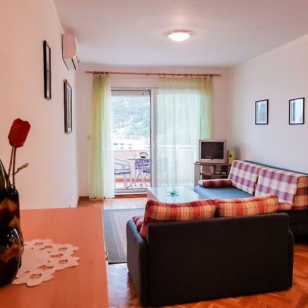 Apartment Smile Baška Voda Esterno foto