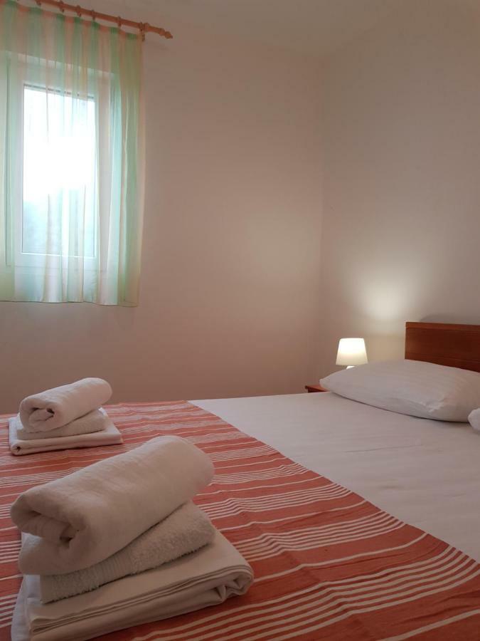 Apartment Smile Baška Voda Esterno foto
